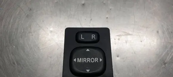 Toyota Yaris Wing mirror switch 769746F 183574