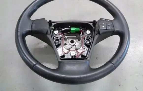 Volvo S40, V40 Steering wheel