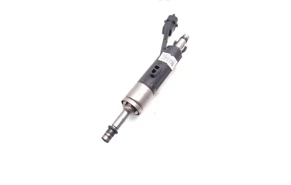 Opel Grandland X Fuel injector 9822715980