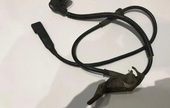 Ford Mondeo MK I ABS brake wheel speed sensor
