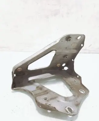 Audi A6 S6 C6 4F Fender mounting bracket 4F0821136A