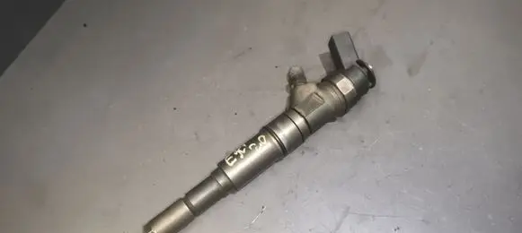 BMW 3 E90 E91 Fuel injector 7793836 0445110216