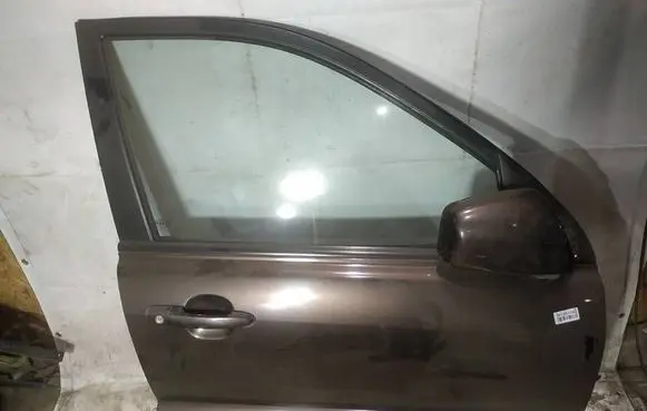 KIA Sportage Front door rudos