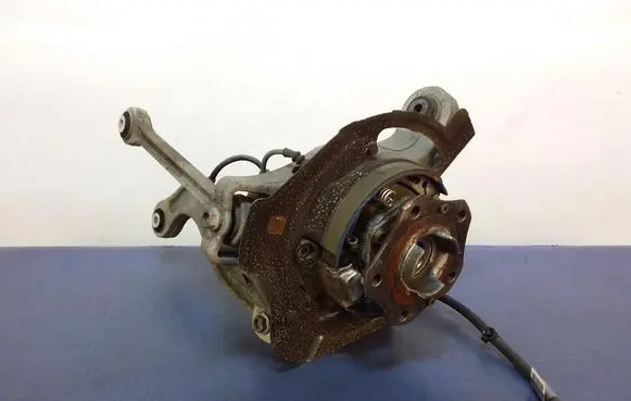 Porsche Panamera (970) Front wheel hub spindle knuckle 970331612