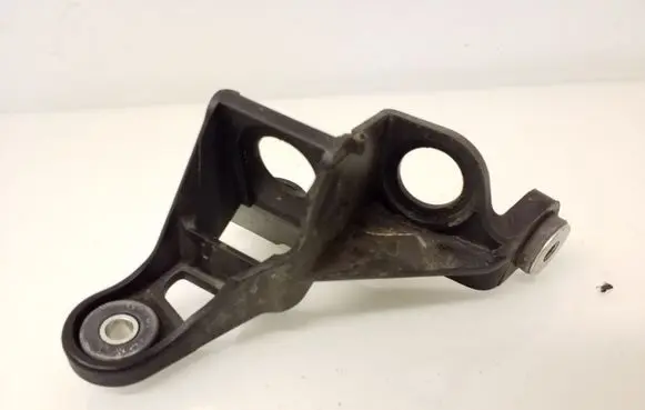 Volkswagen Golf SportWagen Gear shift cable bracket 5Q0711789