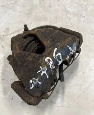 Volkswagen Golf IV Front brake caliper 