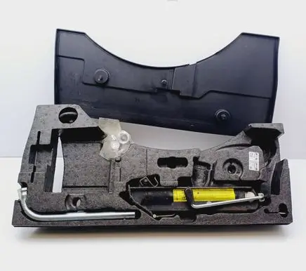 Volkswagen PASSAT B6 Tool box 3C5012115D 3C5012116