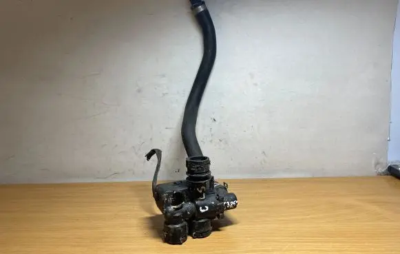 Mercedes-Benz E W211 Other engine bay part A2118320584 C3857