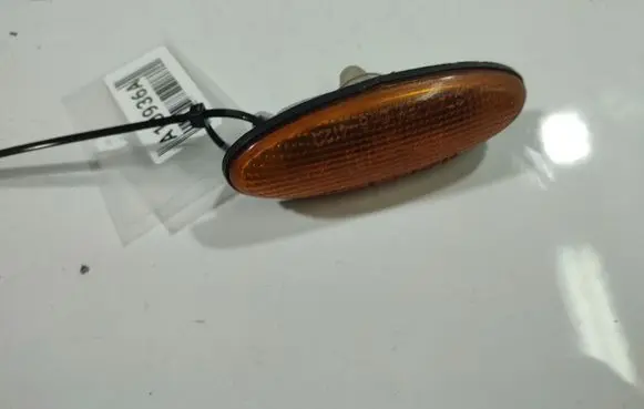 Mazda Premacy Front fender indicator light 0464120