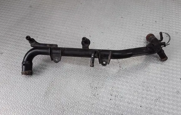 Volkswagen PASSAT B5.5 Engine coolant pipe/hose 06B121071AF