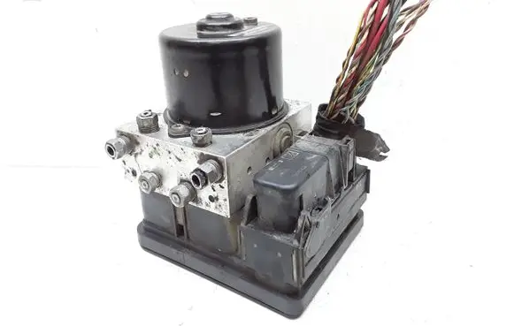 Volvo V50 ABS Pump 30672506 30672506A