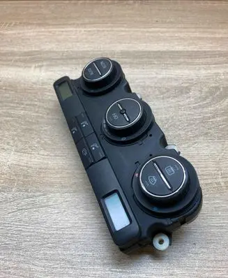 Volkswagen Golf V Climate control unit 74641420