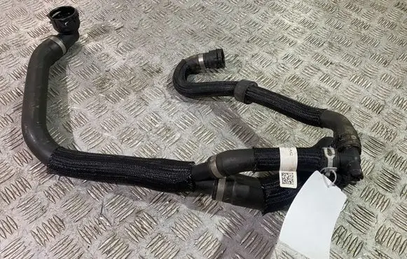 Land Rover Evoque II Engine coolant pipe/hose K8D28260AC