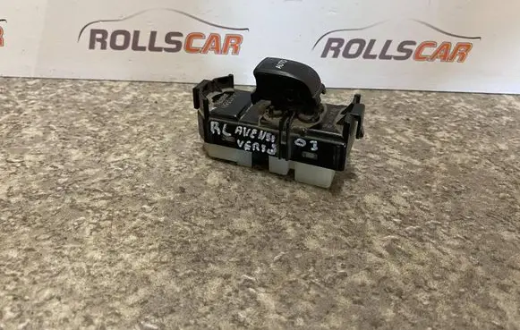 Toyota Avensis Verso Electric window control switch 8403044020