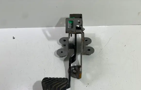 Renault Espace V (RFC) Brake pedal 465011585R