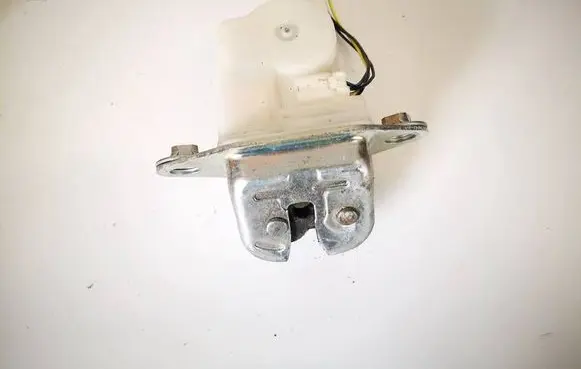Subaru Legacy Tailgate/trunk/boot lock/catch/latch