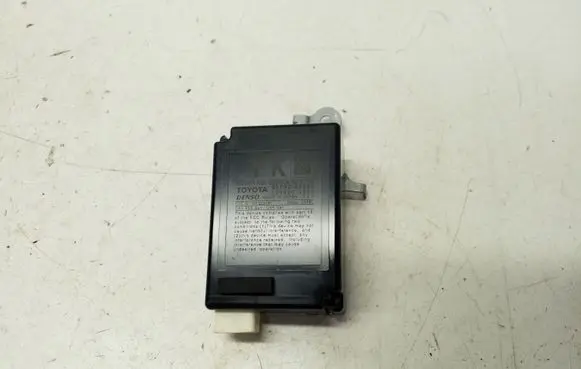 Toyota Prius (XW50) Keyless (KESSY) go control unit/module 897B047380 2584004710