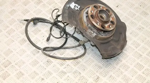 Mercedes-Benz CLS C219 Rear wheel hub