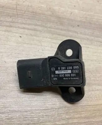 Audi A8 S8 D4 4H Air pressure sensor 0261230095