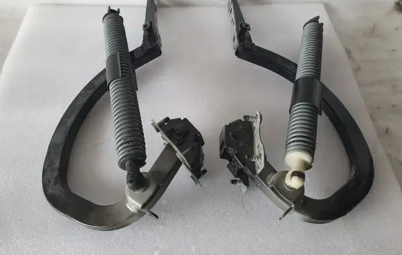 BMW 5 G30 G31 Tailgate/trunk/boot hinge 7366398 7366397