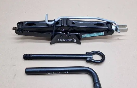 Dacia Sandero II Lift Jack 995509264R