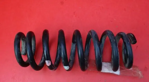 Suzuki Grand Vitara II Rear coil spring