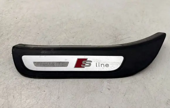 Audi Q5 SQ5 8R Rear sill trim cover 8R0853375F