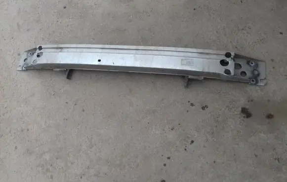 Volvo XC90 Front bumper cross member 08625288