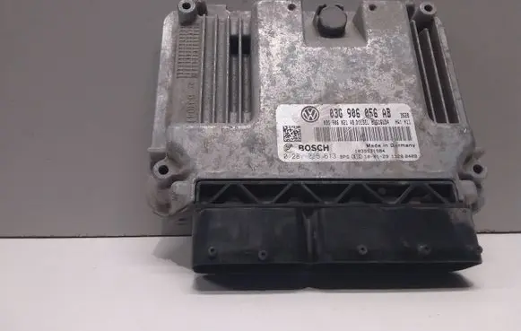 Volkswagen Caddy Engine control unit/module 03G906056AB 0281215613