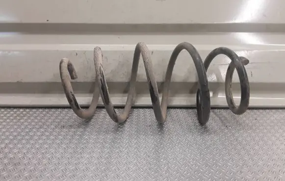 Skoda Octavia Mk2 (1Z) Front coil spring 