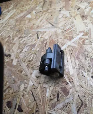 Volvo S60 Front door upper hinge