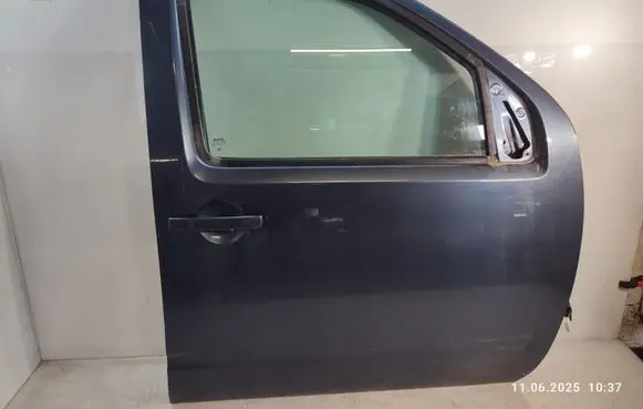 Nissan Pathfinder R51 Front door 