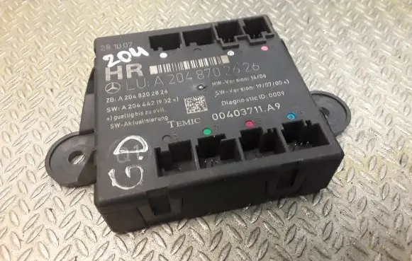 Mercedes-Benz C W204 Door control unit/module 2048702626 A2048702626