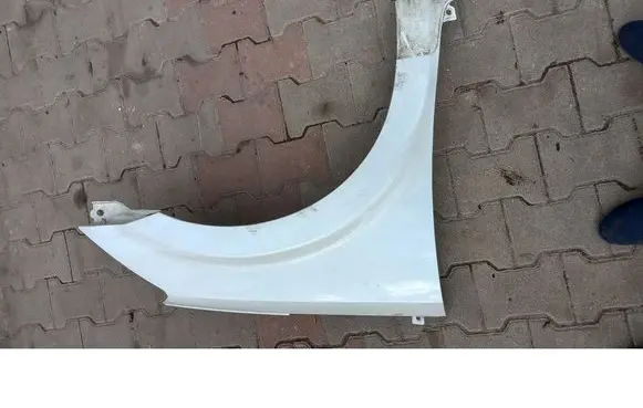 Nissan Quest Fender 