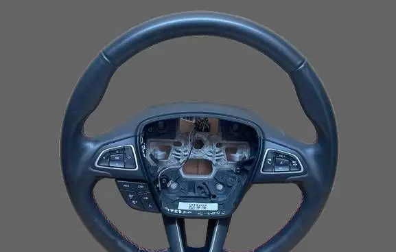 Ford Focus Steering wheel