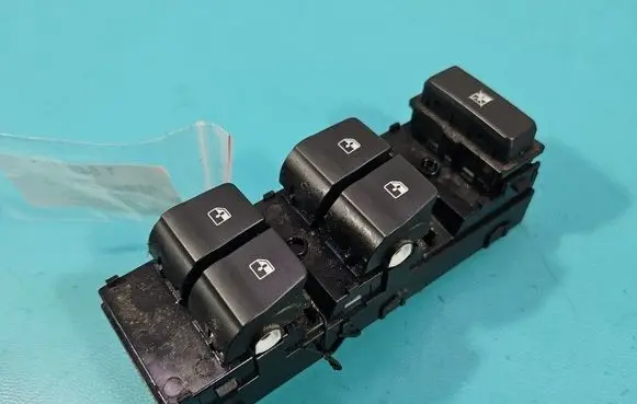 Hyundai i30 Electric window control switch 93571G3030 IMPRK1549310