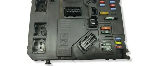 Citroen Xsara Picasso Fuse module 9653667680