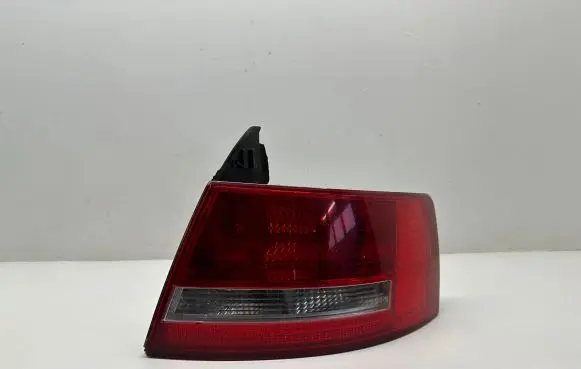 Audi A6 S6 C6 4F Rear/tail lights 4F5945096D 738012
