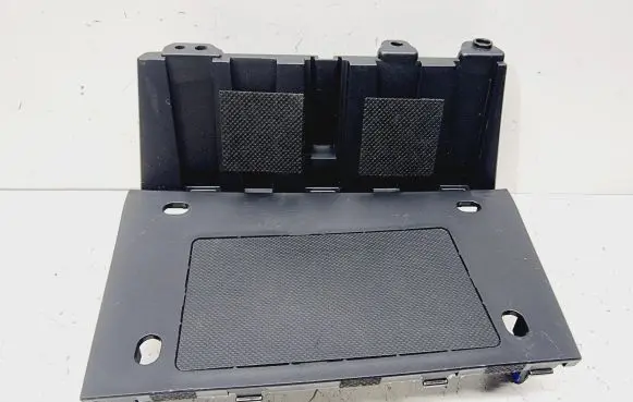 Hyundai Santa Fe Wireless charging module 95560S1000 84673S1950