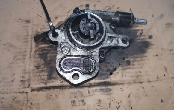 Peugeot 307 Vacuum pump