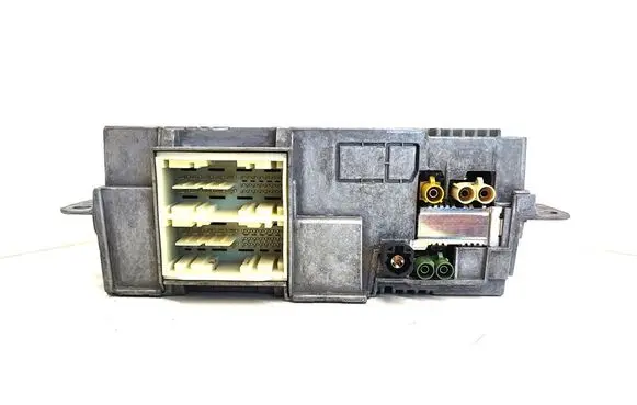 Mercedes-Benz Sprinter W907 W910 Radio/CD/DVD/GPS head unit A9079014003