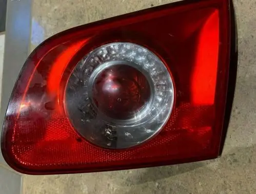Tailgate rear/tail lights