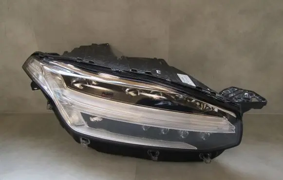 Volvo XC90 Headlight/headlamp 31655808