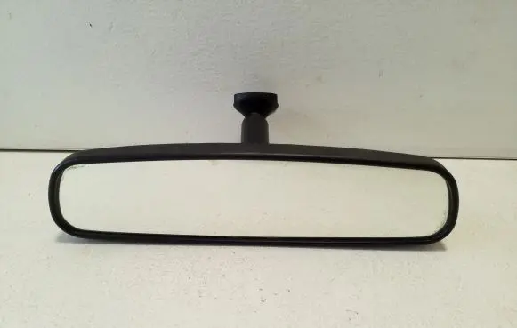 Mitsubishi Outlander Rear view mirror (interior) E11015617