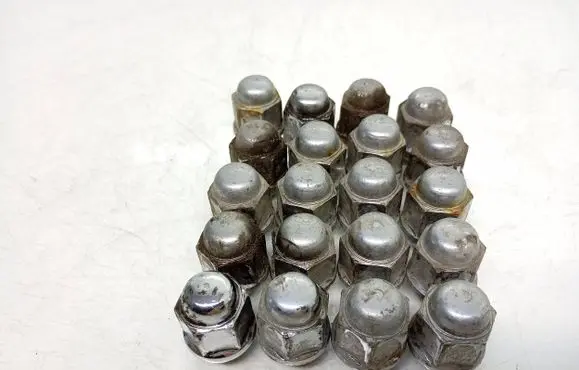 Suzuki Grand Vitara II Nuts/bolts 