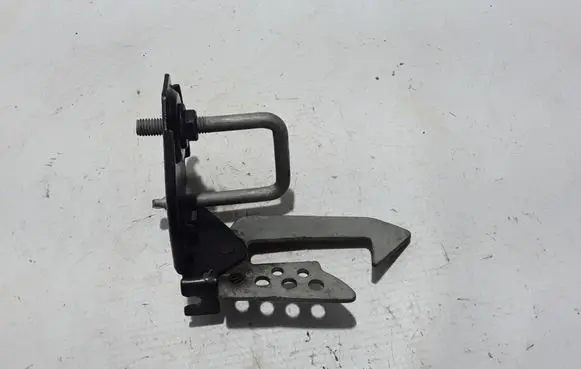 Engine bonnet (hood) release handle