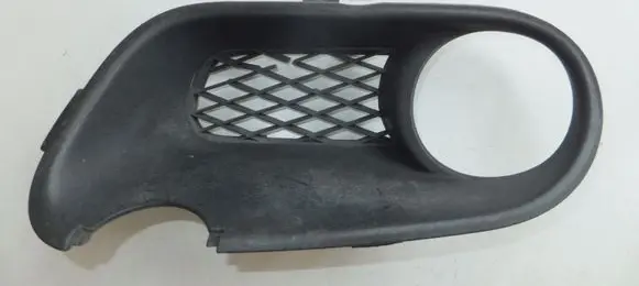 Volkswagen Touareg I Front fog light trim/grill 7L6853664