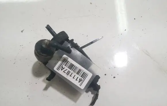 Volkswagen Sharan Windscreen/windshield washer pump 1K6955651