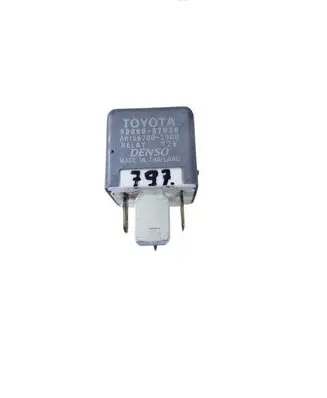 Toyota Avensis T250 Other relay 9008087030