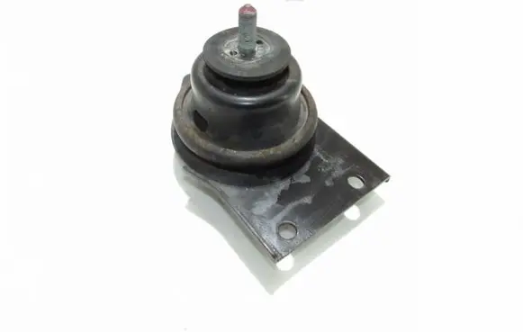 Hyundai Accent Engine mount bracket